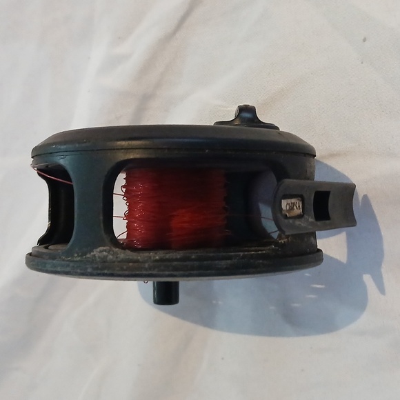 South Bend Ginger Quill Fly Fishing Reel - Picture 2 of 3